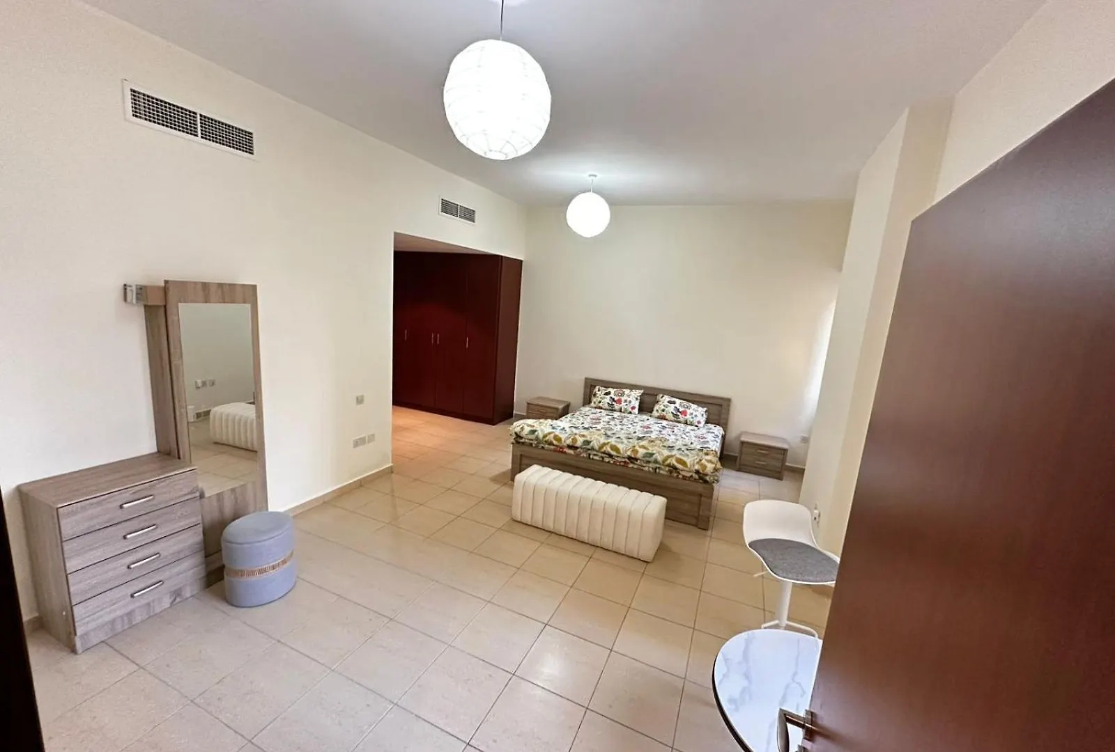 Hot Master Bed Room - Jbr Walk Marina Dubai
